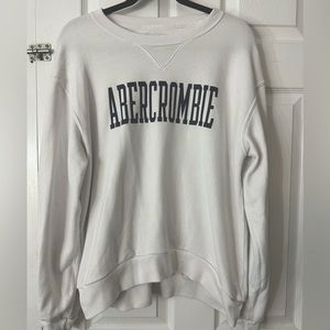 Abercrombie Crewneck Size medium in women’s.